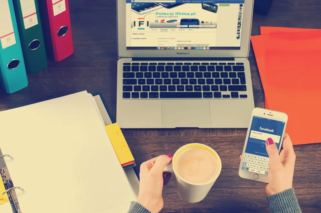 Kesulitan Mengunduh Video Facebook? Coba 3 Solusi Cepat 1 facebook video